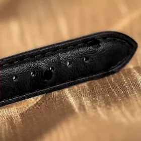 Hodinky vintage s klaviaturou a houslovým klíčem s černým řemínkem