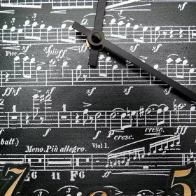 Hodiny nástěnné dřevěné černé s partiturou a notami Smetana bez portrétu