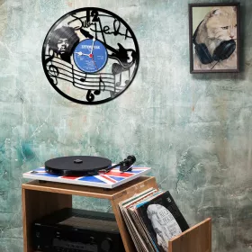 Hodiny nástěnné vinylové černé Jimi Hendrix