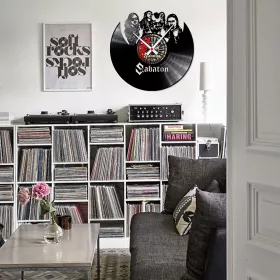 Hodiny nástěnné vinylové černé Sabaton