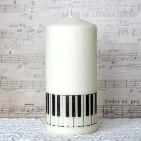 Svíčka oválná bílá přírodní s klaviaturou 15x7 cm