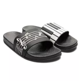 Pantofle černé s bílou klaviaturou, houslovým klíčem a notami