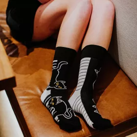 Ponožky černé s bílou klaviaturou, notami a kočkami